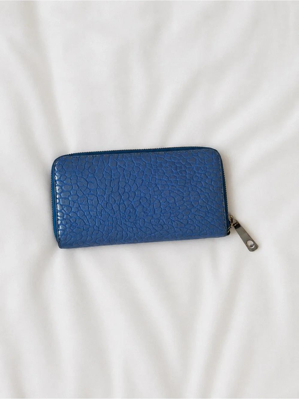 Kelly Wynne Blue Silver Embossed Zip Around Wallet Metallic